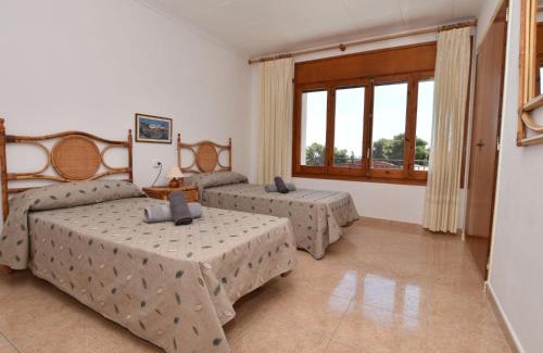 Torredembarra Apartamento | Apartment Helen by Interhome
