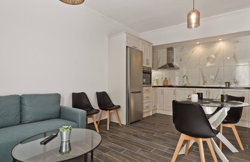 Karpathos Apartamento | Apartamento 'Helios 2' con vistas al mar, Wi-Fi y aire acondicionado
