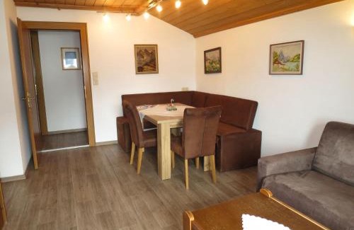 Sankt Anton am Arlberg Apartamento | Apartment Hof am Schönbach-2 by Interhome