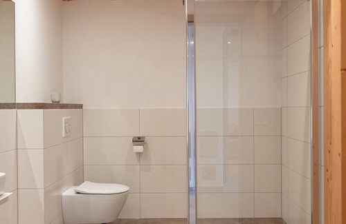 Wolfach Apartamento | Apartment 'Hof' with Mountain View, Private Terrace and Wi-Fi