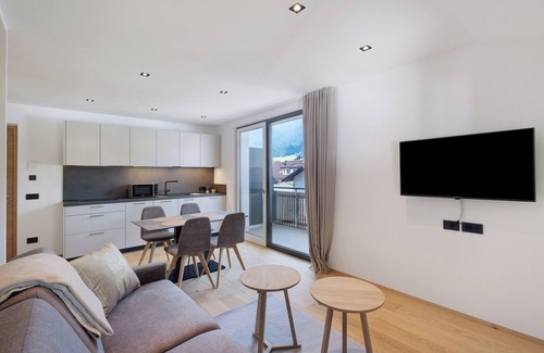 Villabassa Apartamento | Apartamento "Hofer Marianna" con vistas a la montaña, wifi, balcón y jardín