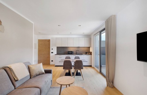 Villabassa Apartamento | Apartamento "Hofer Marianna" con vistas a la montaña, wifi, balcón y jardín