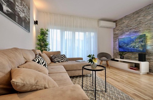 Mejasi Apartamento | Apartment Holiday Home TiA