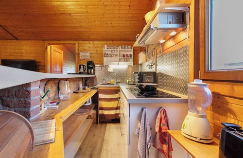 Fedderingen Casa | Apartamento 'Holzhaus Grimm' con piscina privada, terraza privada y Wi-Fi