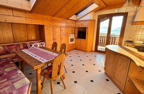 Fondo Apartamento | Apartment 'Holzsuite' with Mountain View, Balcony and Wi-Fi