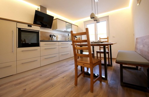Unterkirnach Apartamento | Apartamento 'Holzwieb' con terraza privada, jardín compartido y Wi-Fi