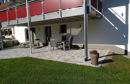Unterkirnach Apartamento | Apartamento 'Holzwieb' con terraza privada, jardín compartido y Wi-Fi