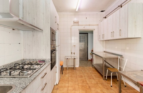 Lorca Apartamento | Apartamento 'Hostal Venta' con vistas a la montaña, piscina compartida y Wi-Fi