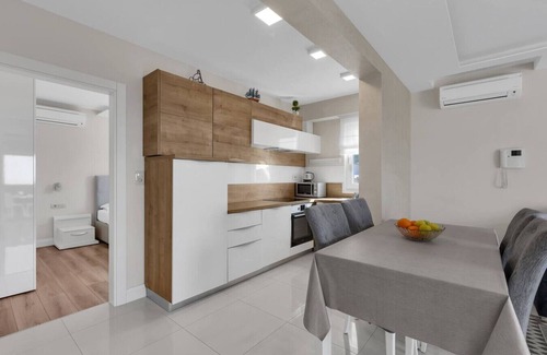 Promajna Apartamento | Apartment Hrvoje -only 50m to the sea