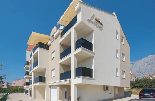 Promajna Apartamento | Apartment Hrvoje -only 50m to the sea