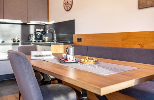 Acereto Apartamento | Apartamento 'Hubertus - Wasserfallspitz' con vistas a la montaña, terraza privada y Wi-Fi