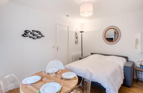 Port-en-Bessin-Huppain Apartamento | Apartment in Port-en-Bessin near Seashore