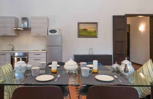 Campiglia Marittima Apartamento | Apartamento 'I Tigli - Pervinca' con piscina compartida, Wi-Fi y aire acondicionado