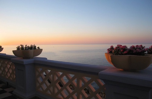 Santa Cesarea Terme Apartamento | Apartamento en un edificio señorial de 1920 con acceso privado al mar.