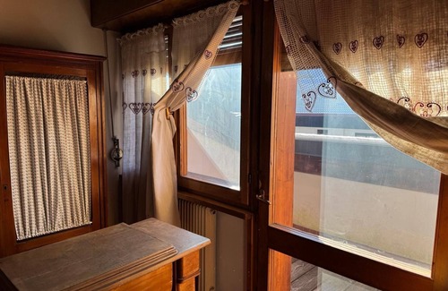 Pieve di Cadore Apartamento | Apartamento 'I Tramonti Del Picco Di Roda' con vistas a la montaña, terraza privada y Wi-Fi