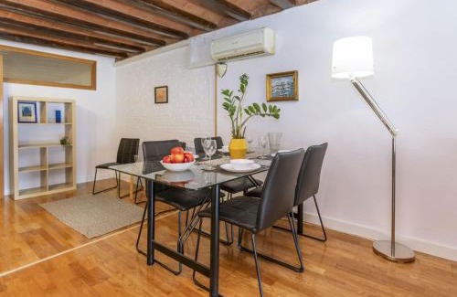 Poblenou Apartamento | Apartment Icaria by Interhome