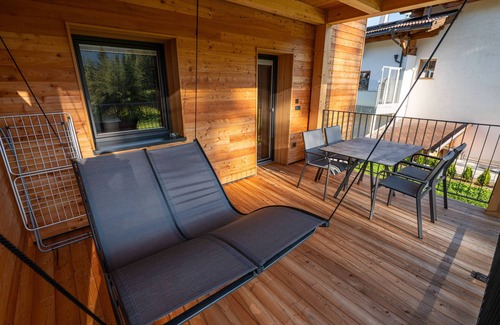 Avelengo Apartamento | Apartamento "Ifinger" cerca de la estación de esquí con vistas al bosque, balcón y jardín compartido