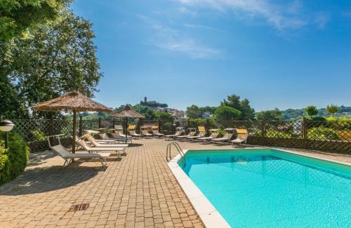 Montescudaio Apartamento | Apartment Il Castello by Interhome