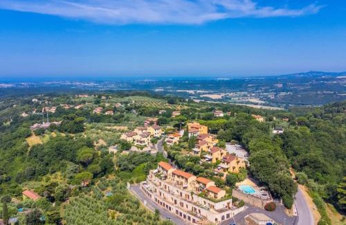 Montescudaio Apartamento | Apartment Il Castello by Interhome