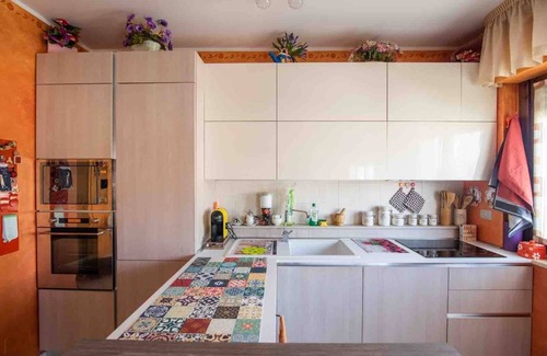 Fossacesia Apartamento | Apartamento 'Il Dolce Risveglio' con vistas a las montañas, Wi-Fi y aire acondicionado