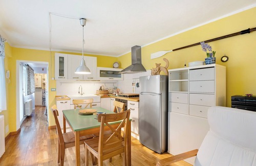 Belgirate Apartamento | Apartamento 'Il Giardino' con vistas al lago, terraza privada y Wi-Fi