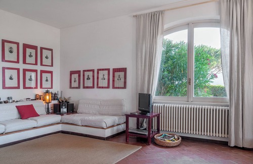 Portoferraio Apartamento | Apartamento 'Il Grifo - Cozy House' con vistas al mar, jardín privado y Wi-Fi