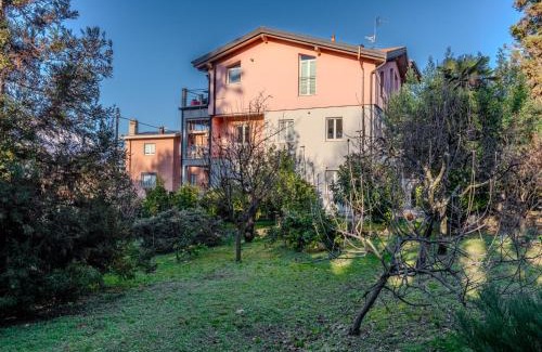 Germignaga Apartamento | Apartment Il Pomelo by Interhome