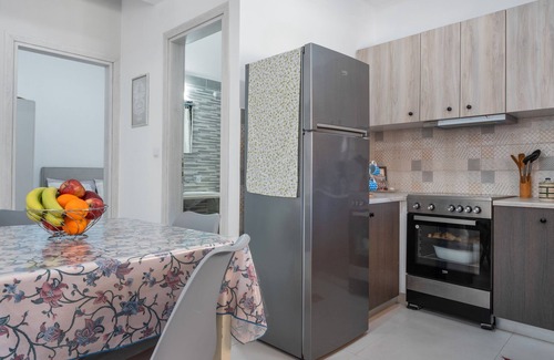 Panormos Apartamento | Apartamento 'Iliana 2' con vistas a la montaña, Wi-Fi y aire acondicionado