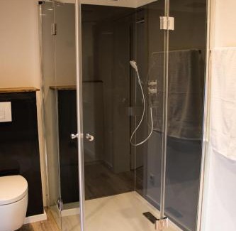 Frommern Apartamento | Apartment im alten Fronhof