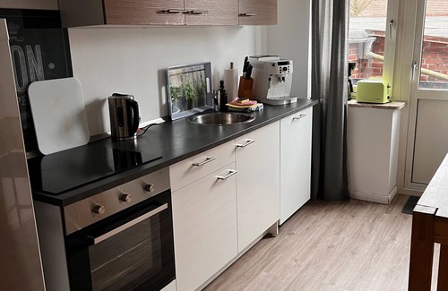 Brunsbuttel Apartamento | Apartamento 'Im Koog 99 M²' con balcón y Wi-Fi