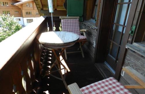 Zweisimmen Nr Gstaad Apartamento | Apartment Im Wiesengrund by Interhome