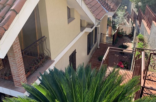 Vallebona Apartamento | apartment in 70´s building in the Olive Jungle 3km off the mediterranean