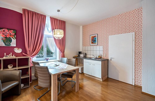 Nussdorf am Inn Casa | Apartment In A Hotel 'Nußdorfer Hof - Apartment 5' with Wi-Fi