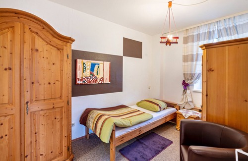 Nussdorf am Inn Casa | Apartment In A Hotel 'Nußdorfer Hof - Apartment 8' with Mountain View, Balcony and Wi-Fi
