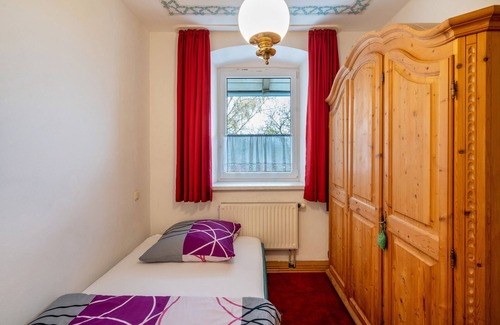 Nussdorf am Inn Casa | Apartment In A Hotel 'Nußdorfer Hof - Apartment 9' with Mountain View and Wi-Fi