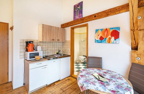 Nussdorf am Inn Casa | Apartment In A Hotel 'Nußdorfer Hof - Apartment 12' with Mountain View and Wi-Fi