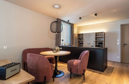 Sesto Apartamento | Apartment In A Hotel 'Apartment Harmony' with Sea View, Shared Garden and Wi-Fi