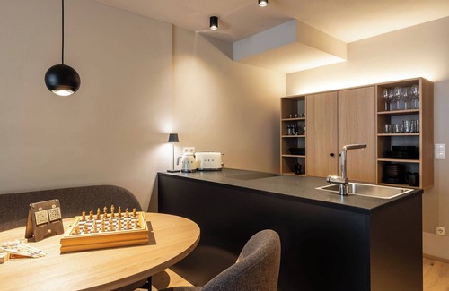 Sesto Apartamento | Apartamento vacacional en un hotel 'Apartment Home' con vistas a la montaña, jardín comunitario y wifi