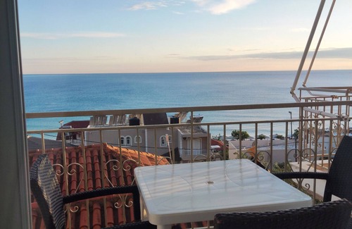 Parga Apartamento | Apartamento En Un Hotel 'Ermioniroom 1' Con Vistas Al Mar, Wi-Fi Y Aire Acondicionado