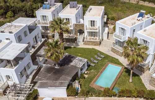 Kionia Apartamento | 'Ninemia Suites Tinos Grand 105' Con Piscina Compartida, Wi-Fi Y Aire Acondicionado