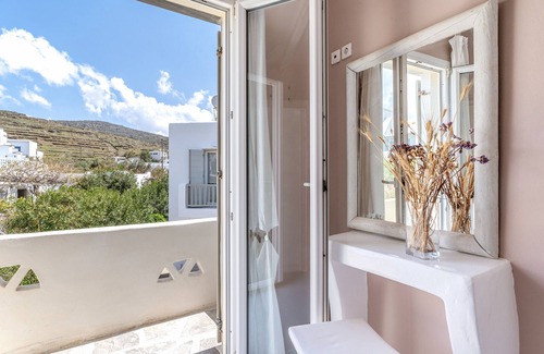 Kionia Apartamento | 'Ninemia Suites Tinos Grand 205' Con Vistas Al Mar, Wi-Fi Y Aire Acondicionado