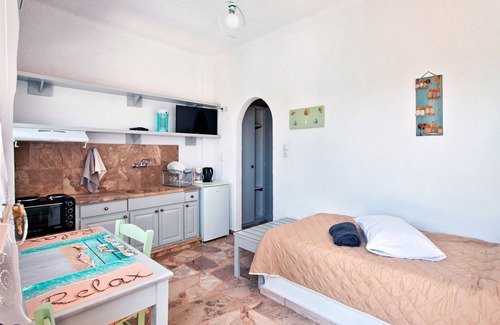 Ferma Apartamento | Apartamento En Un Hotel 'Con Vistas Al Jardín-Creta' Con Vistas A La Montaña Y Aire Acondicionado