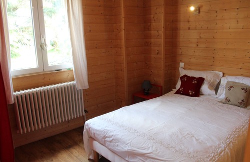 Lathuile Apartamento | Apartamento en casa con spa en un pueblo tranquilo.