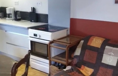 Les Orres Apartamento | Apartment in a large renovated mountain building