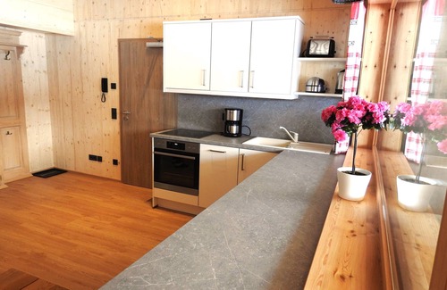 Oberstdorf Condominio | Apartamento en una casa de madera maciza de nueva construcción con impresionantes vistas panorámicas.