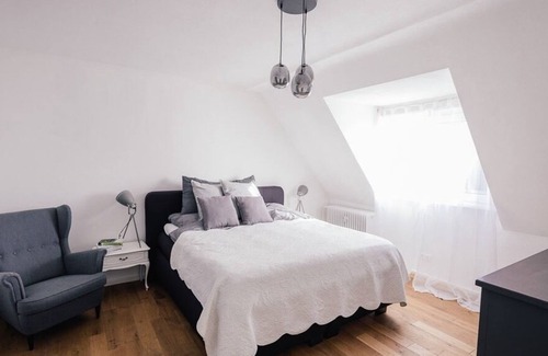 Feudenheim Apartamento | Apartment in a quiet location, central to the city center, with upscale furnishings