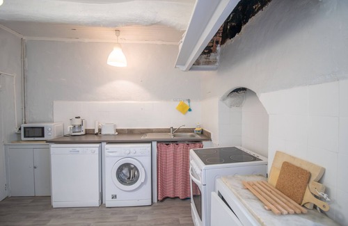 Olmeto Apartamento | Apartamento en casa típica con vistas al mar y Wi-Fi