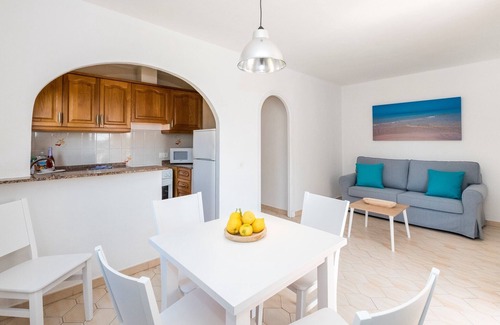 Sant Jaume Mediterrani Apartamento | Apartamento en un complejo bien cuidado con piscina - Girasol Garden Superior 2