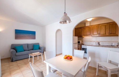 Sant Jaume Mediterrani Apartamento | Apartamento en un complejo bien cuidado con piscina - Girasol Garden Superior 2