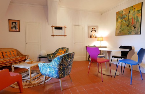 Sommieres Apartamento | Apartment in a writer's house classified 2 stars